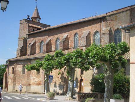 ¨Gite Du Cafe Suquet Giroussens Exterior photo